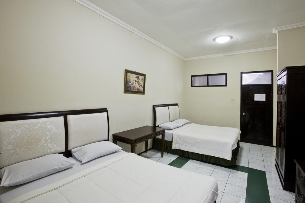 Hotel Galuh Anindita Джок'якарта Екстер'єр фото